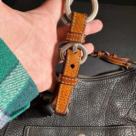 Black Vintage Coach Purse [Item 0056] - Picture 4 of 9